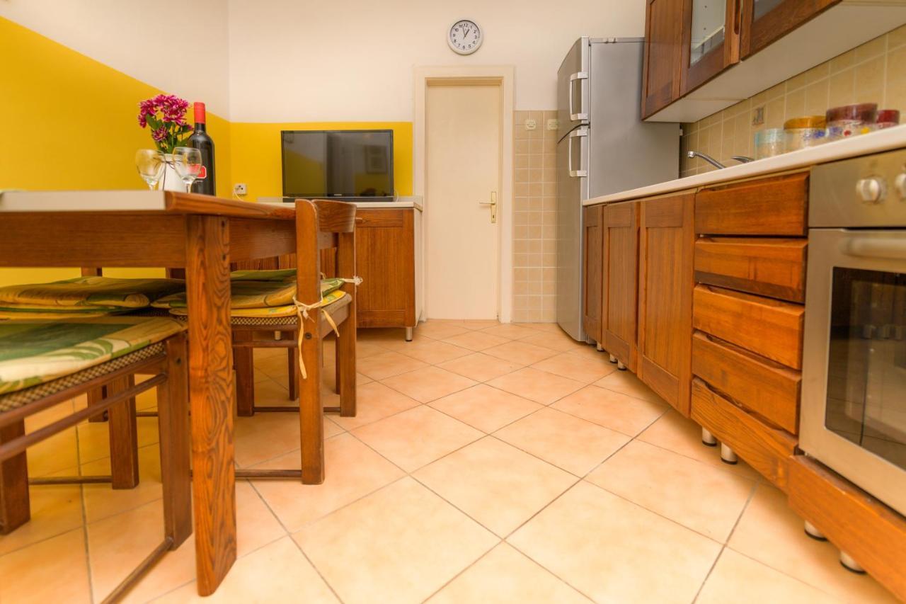 Apartments By The Sea Nerezine, Losinj - 7963 מראה חיצוני תמונה